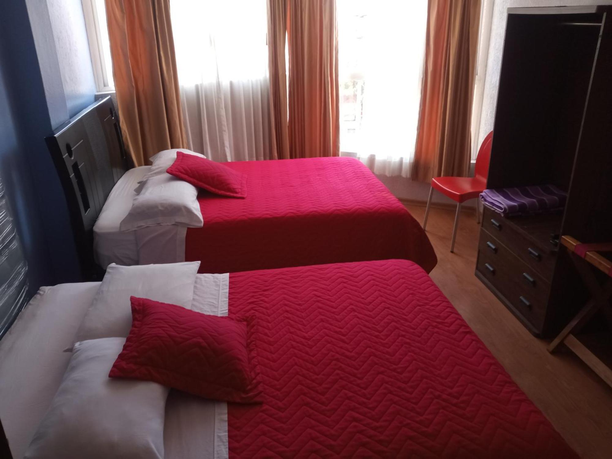 Hostal Capri Quito Szoba fotó