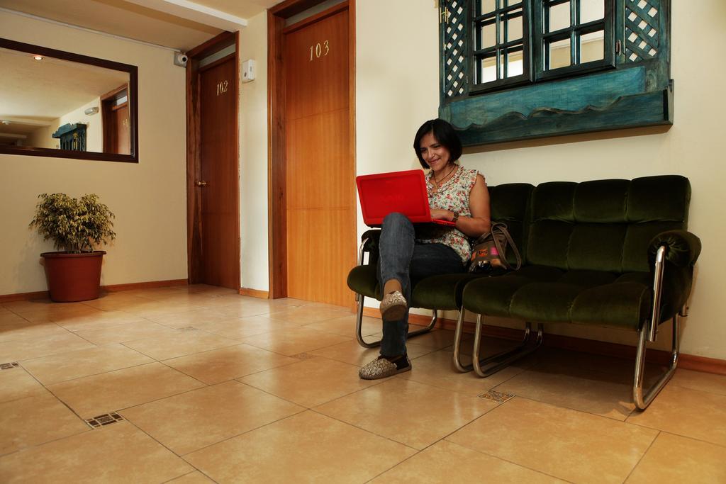 Hostal Capri Quito Kültér fotó