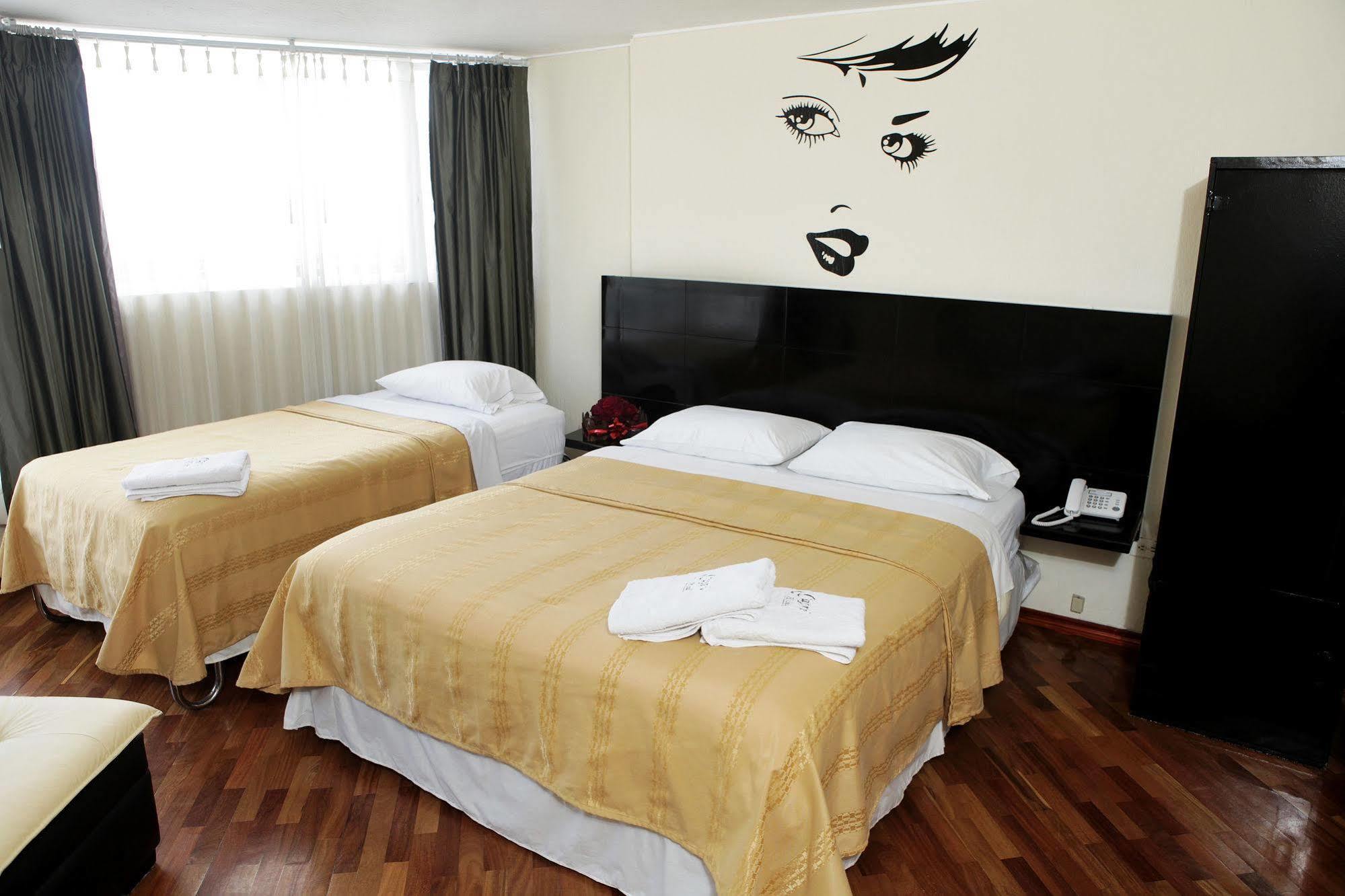 Hostal Capri Quito Kültér fotó