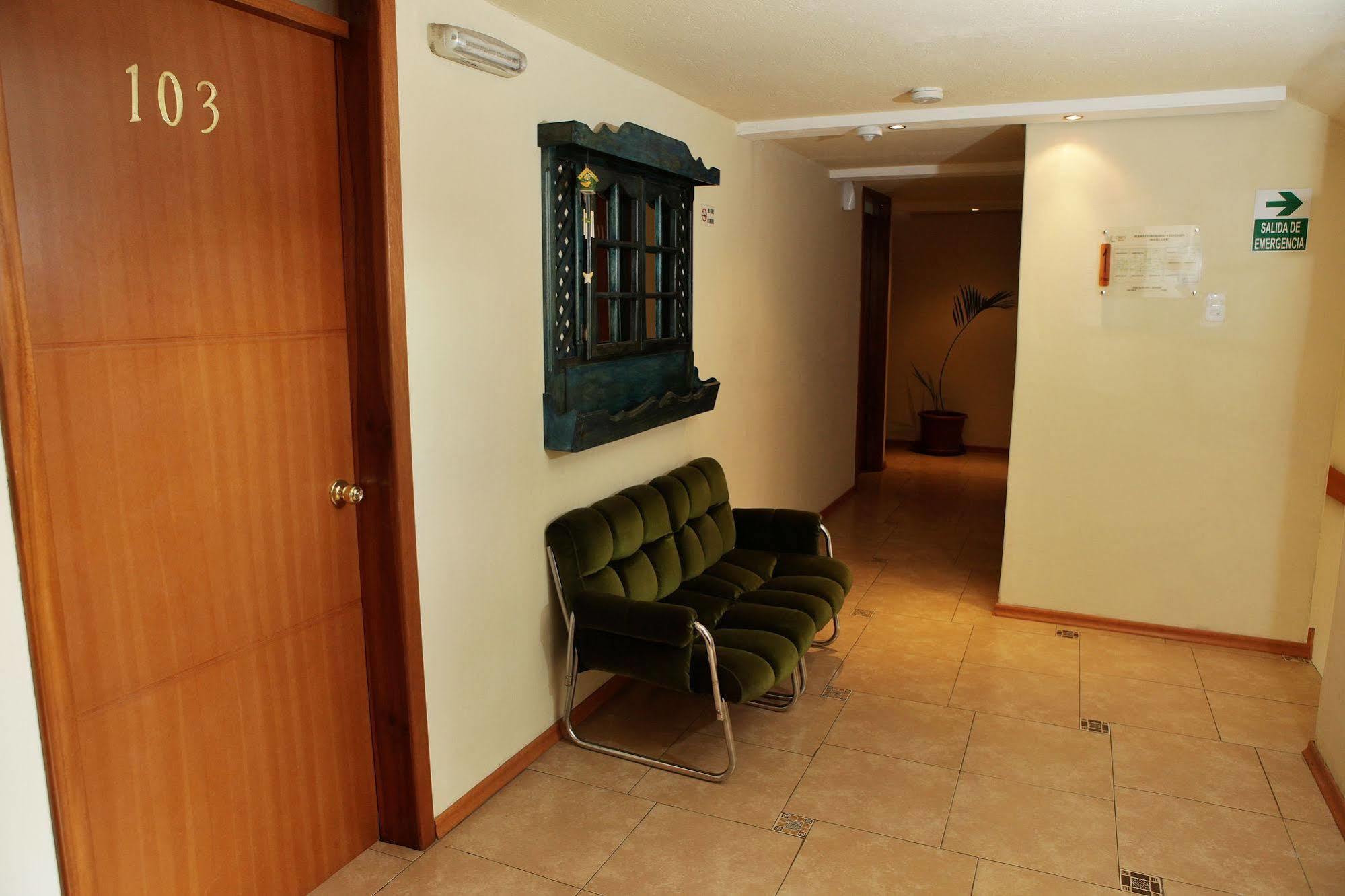 Hostal Capri Quito Kültér fotó