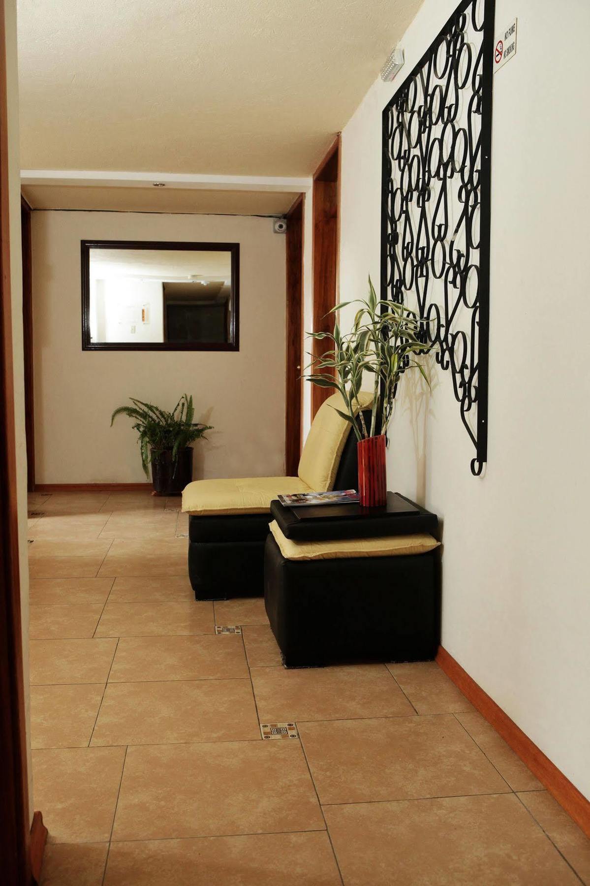 Hostal Capri Quito Kültér fotó