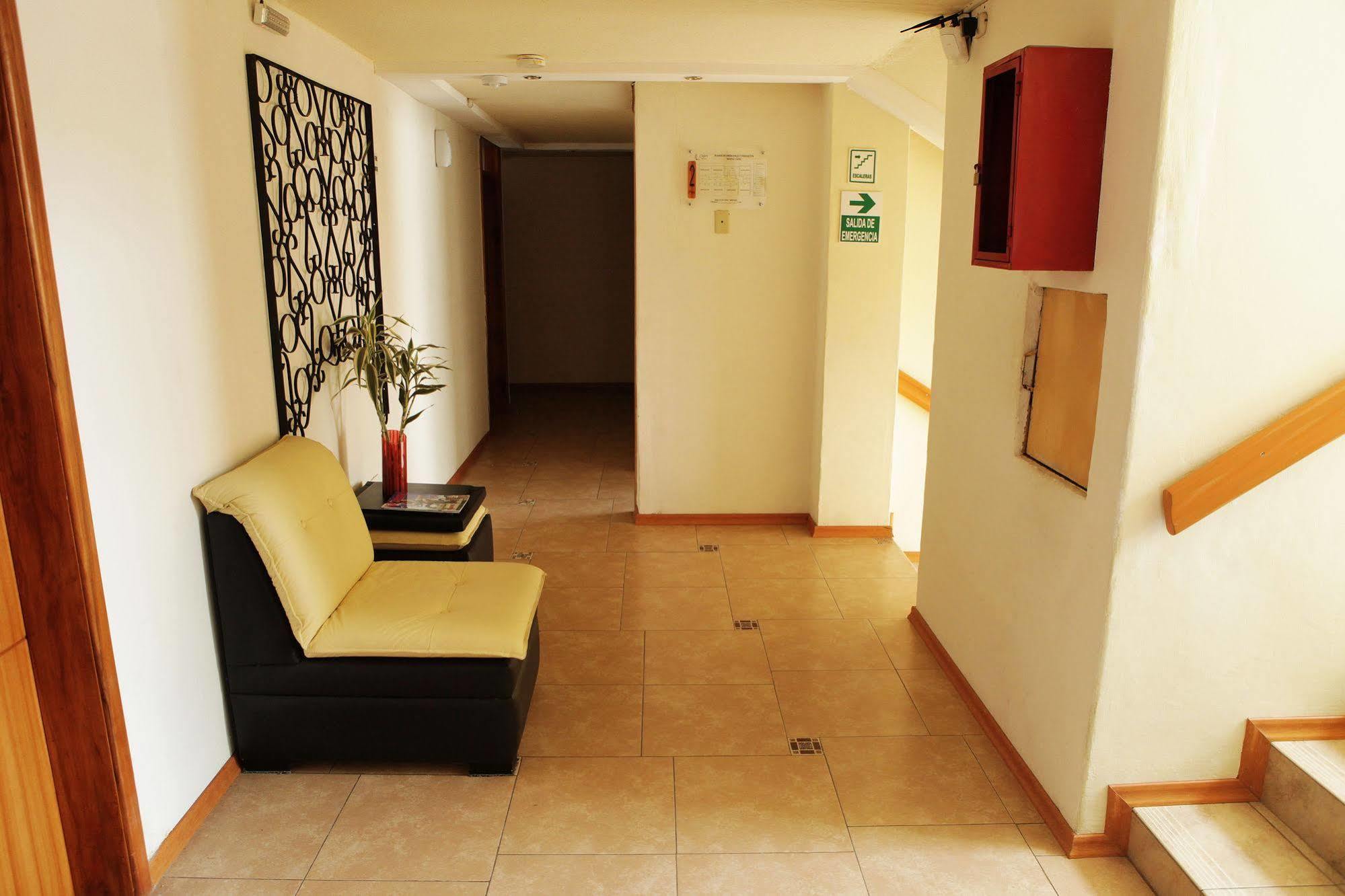 Hostal Capri Quito Kültér fotó